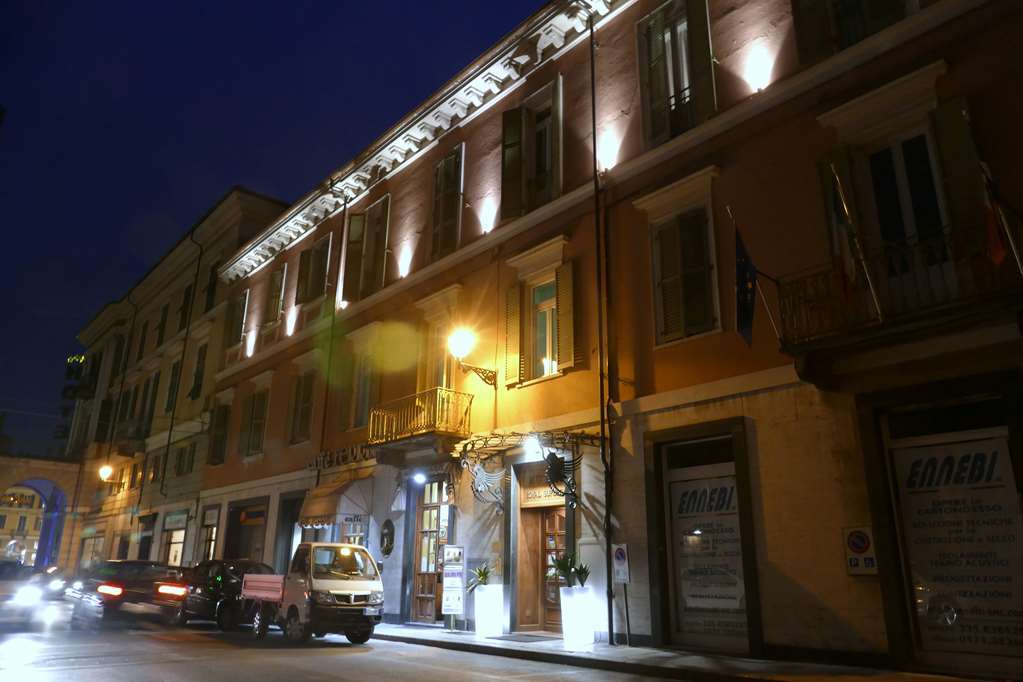Best Western Plus Royal Superga Hotel Cuneo Esterno foto
